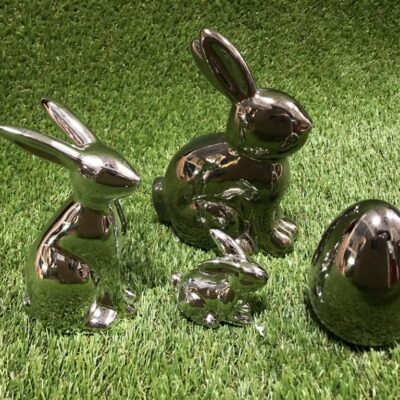 Sudraba zaķi, ola Серебряные зайцы и яйцо Silver hares and egg