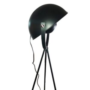 Melna stāvlampa