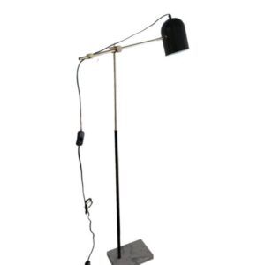 Melna stāvlampa